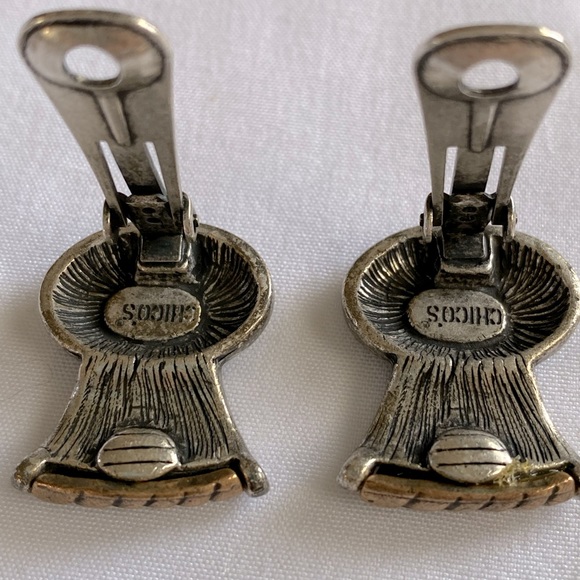 Vintage Chico’s Gold & Silver Bracelet with matching Clip Earrings - Picture 4 of 5